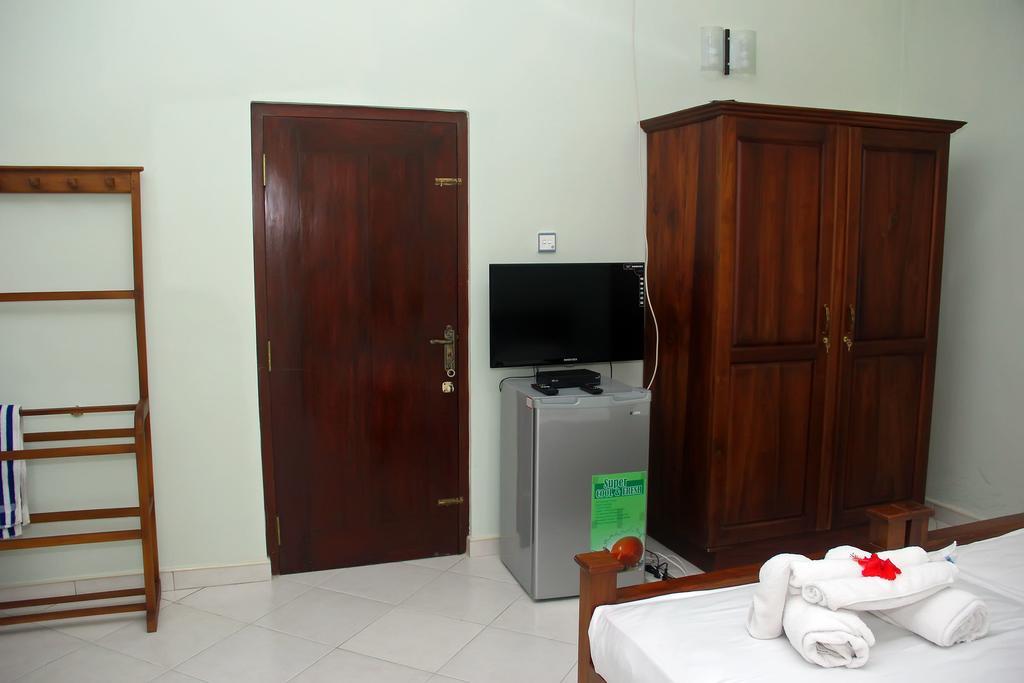 Methira Villa Aluthgama Habitación foto